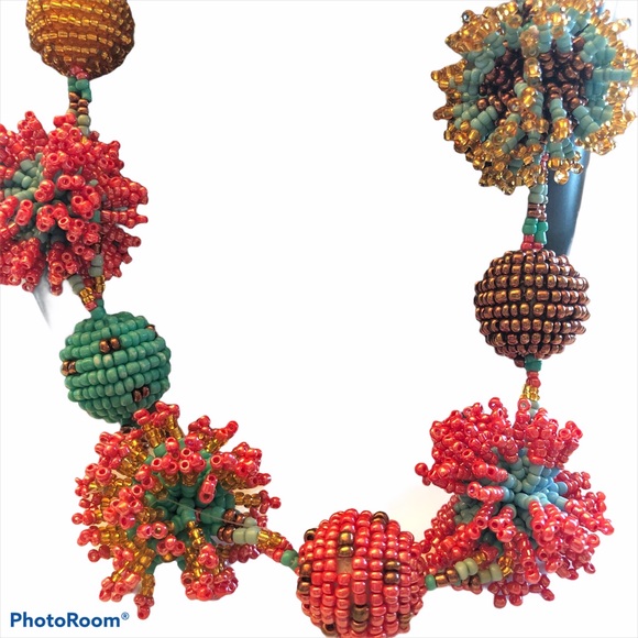 Beaded Necklace - Picture 9 of 9